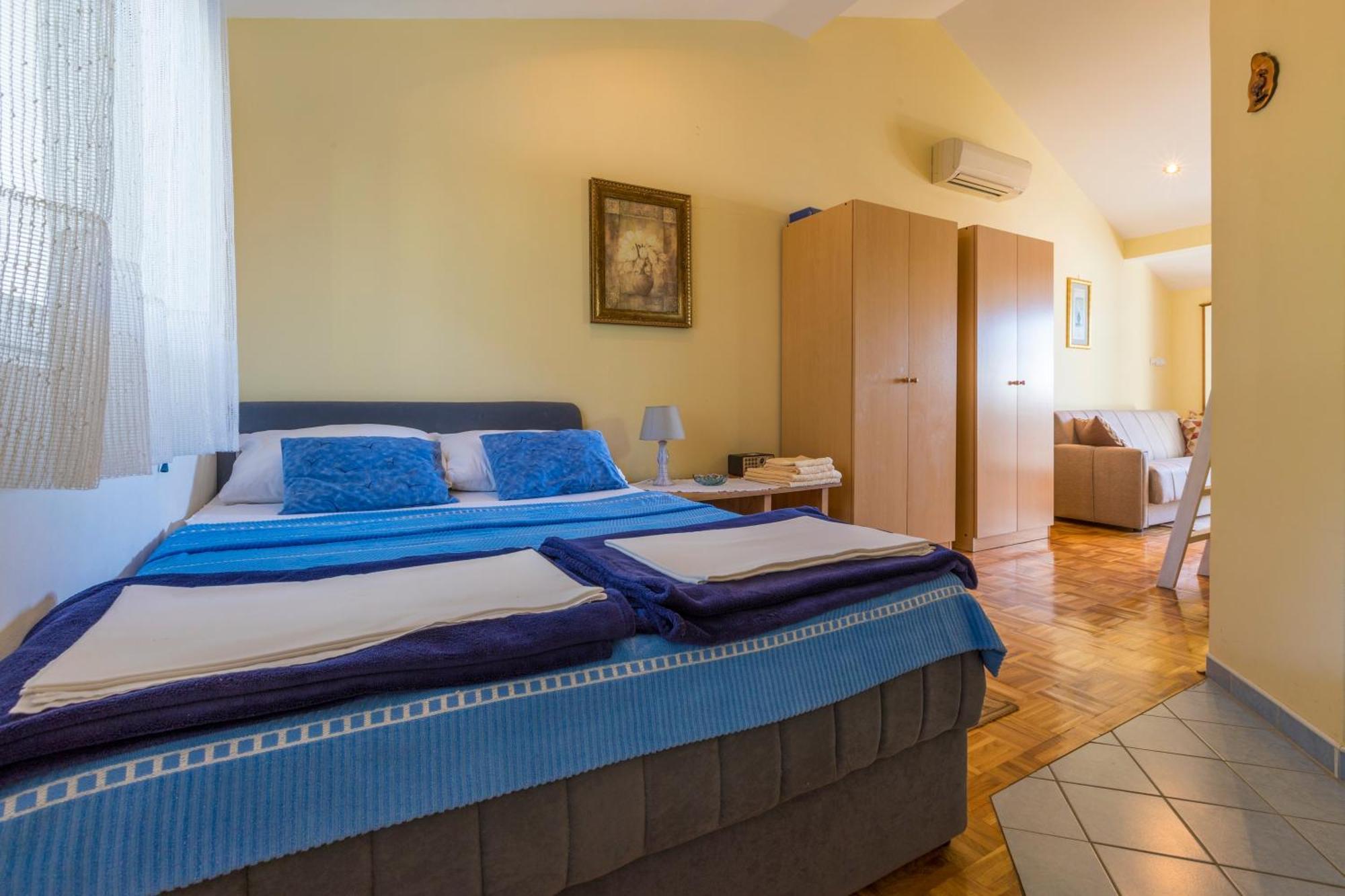 Apartments By The Sea Selce, Crikvenica - 4802 Bilik gambar